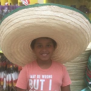 Meet your Posher, Efrain